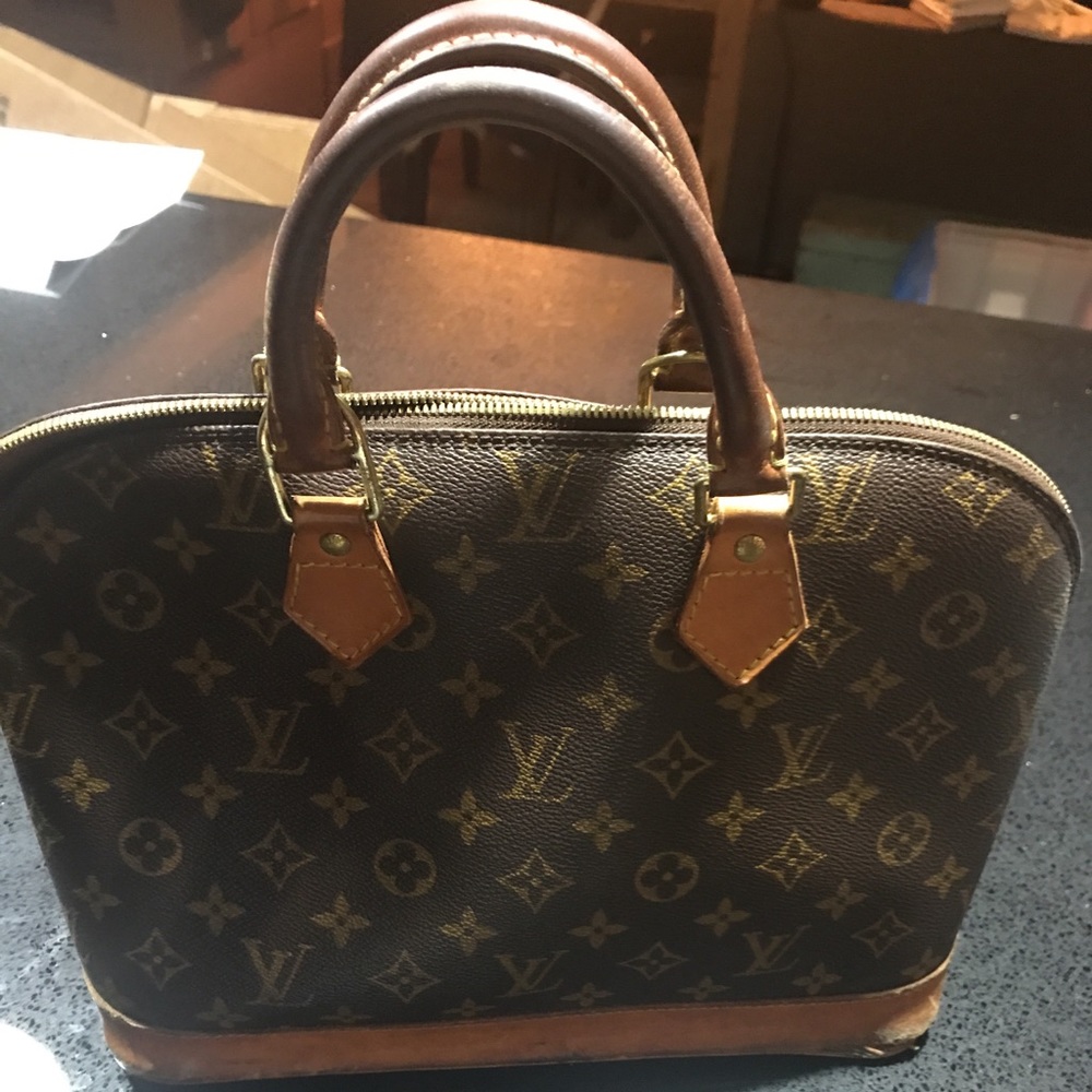 *needs love* Louis Vuitton bowler bag